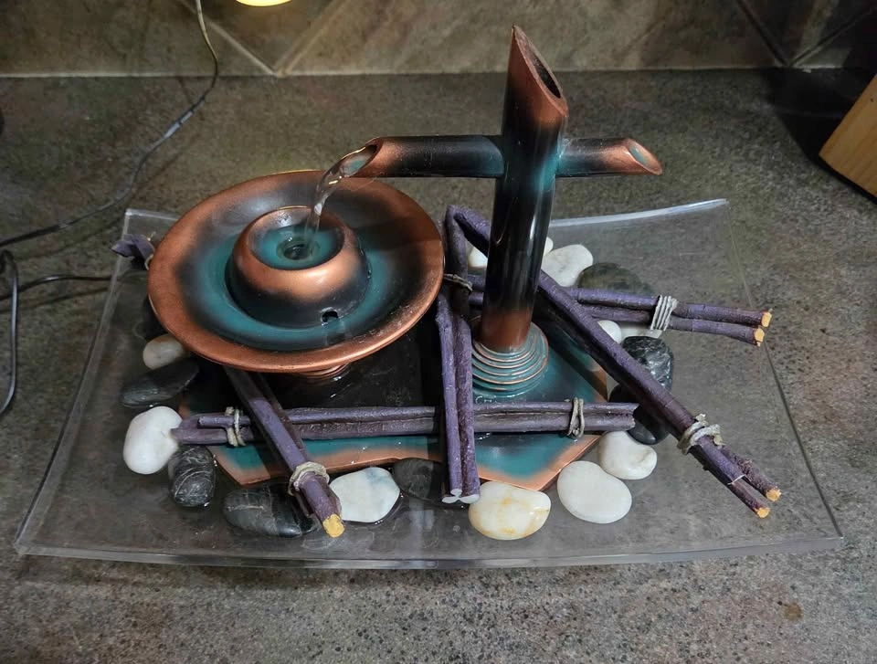 Zen tabletop water fountain on bed of river stones, bundle ties - photo 2