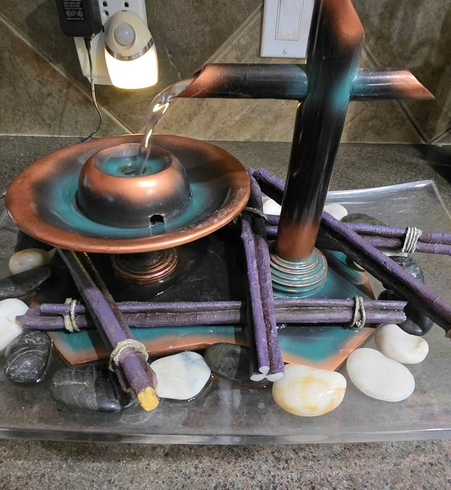 Zen tabletop water fountain on bed of river stones, bundle ties - photo 3