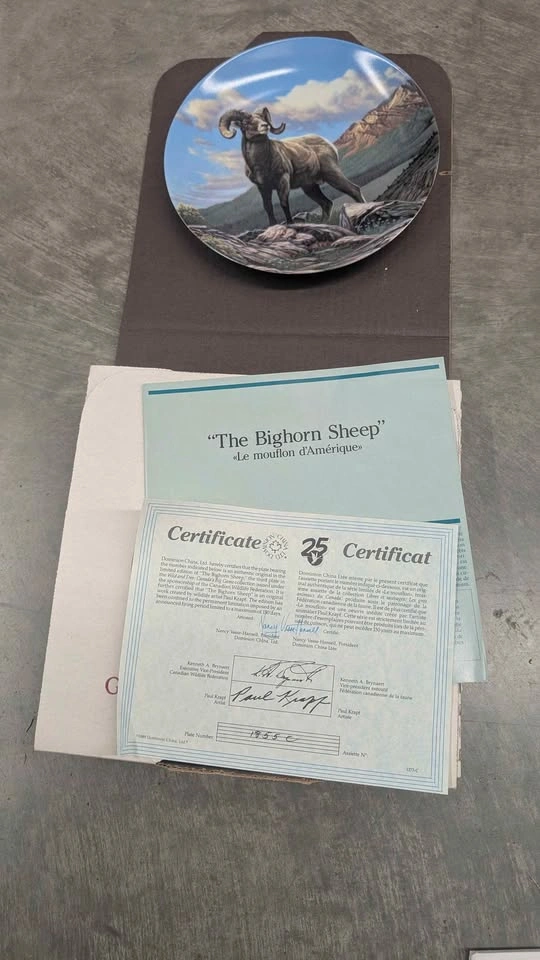 Dominion China Paul Krapf Wild and Free Collector Plates (4) - photo 4