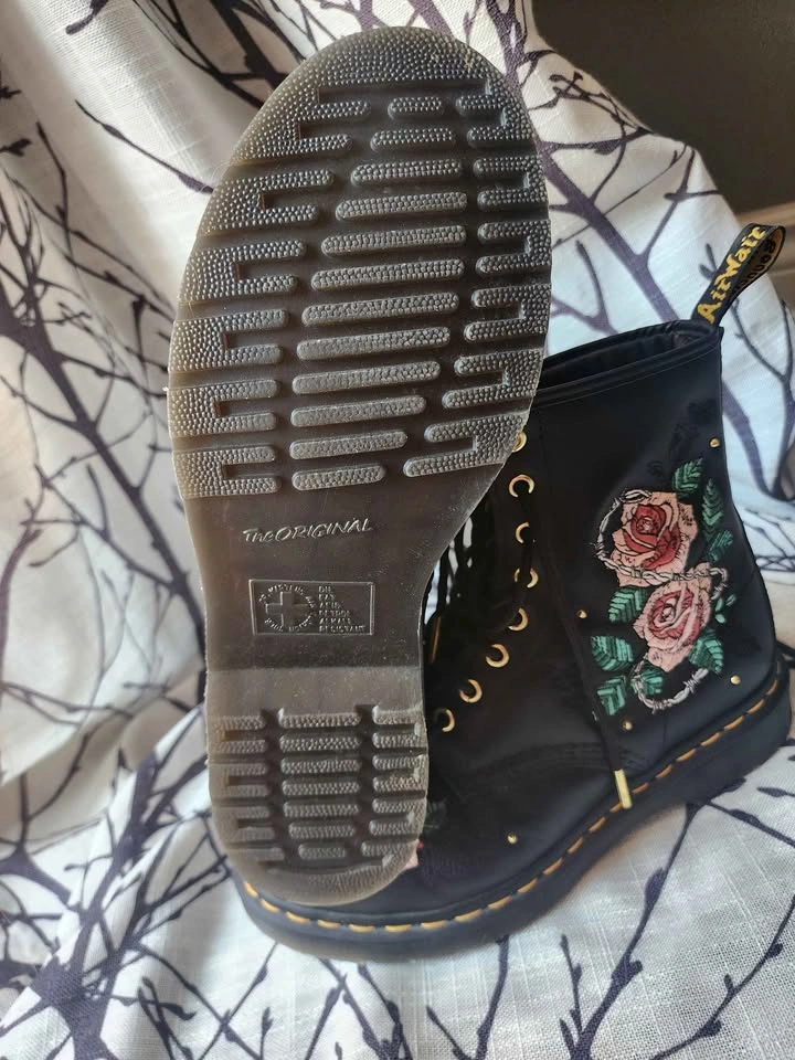 Retired Pink Rose Doc Martens - photo 5