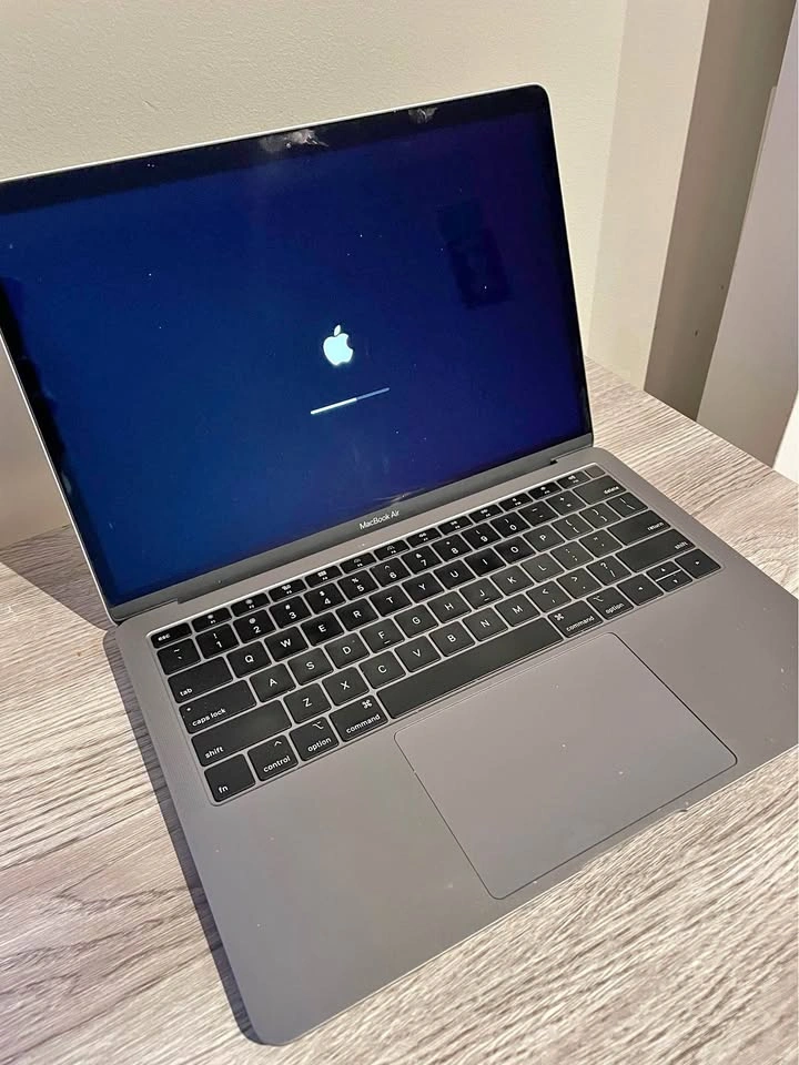 MacBook Air 13” Retina (2018) – Core i5 | 8GB RAM