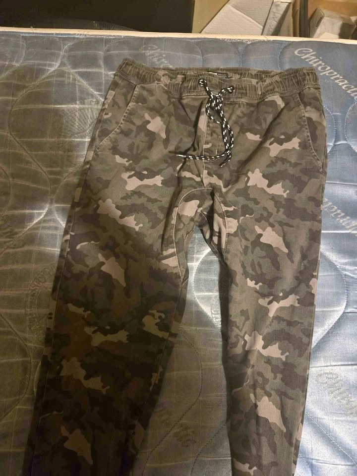 LIRA Men's Camo Jogging Pants