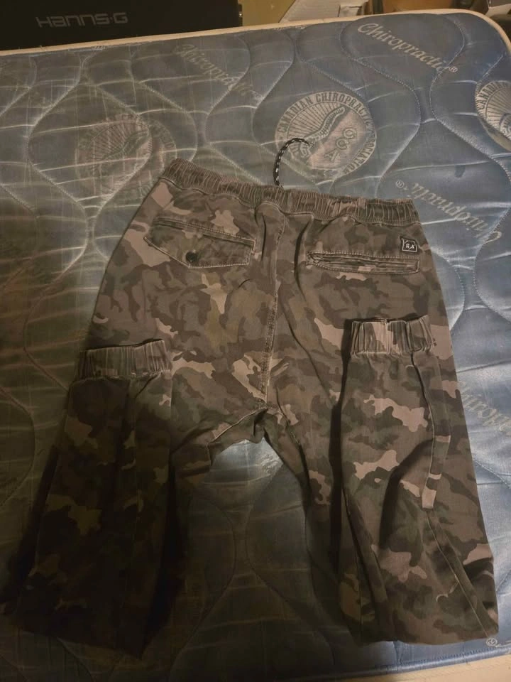 LIRA Men's Camo Jogging Pants - photo 3