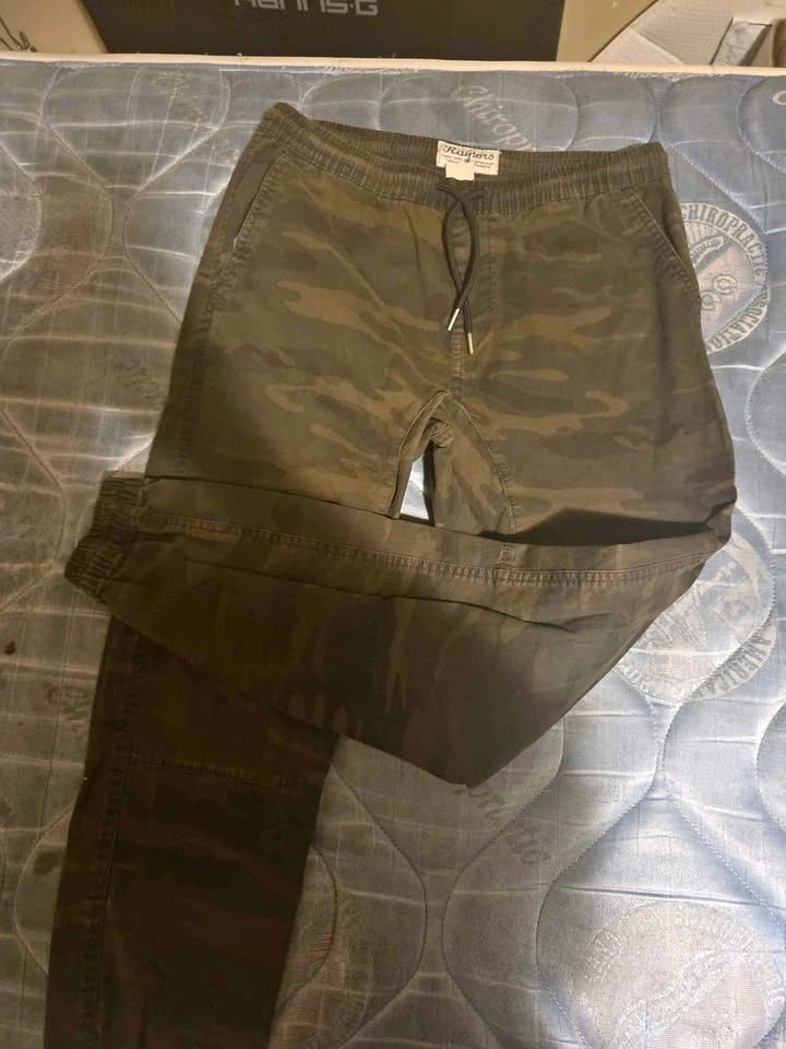 Rumors Men Camo Print Sweatpants