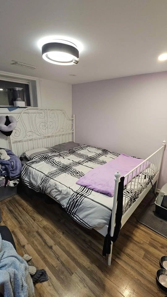 IKEA LEIRVIK Queen Bedframe - photo 5