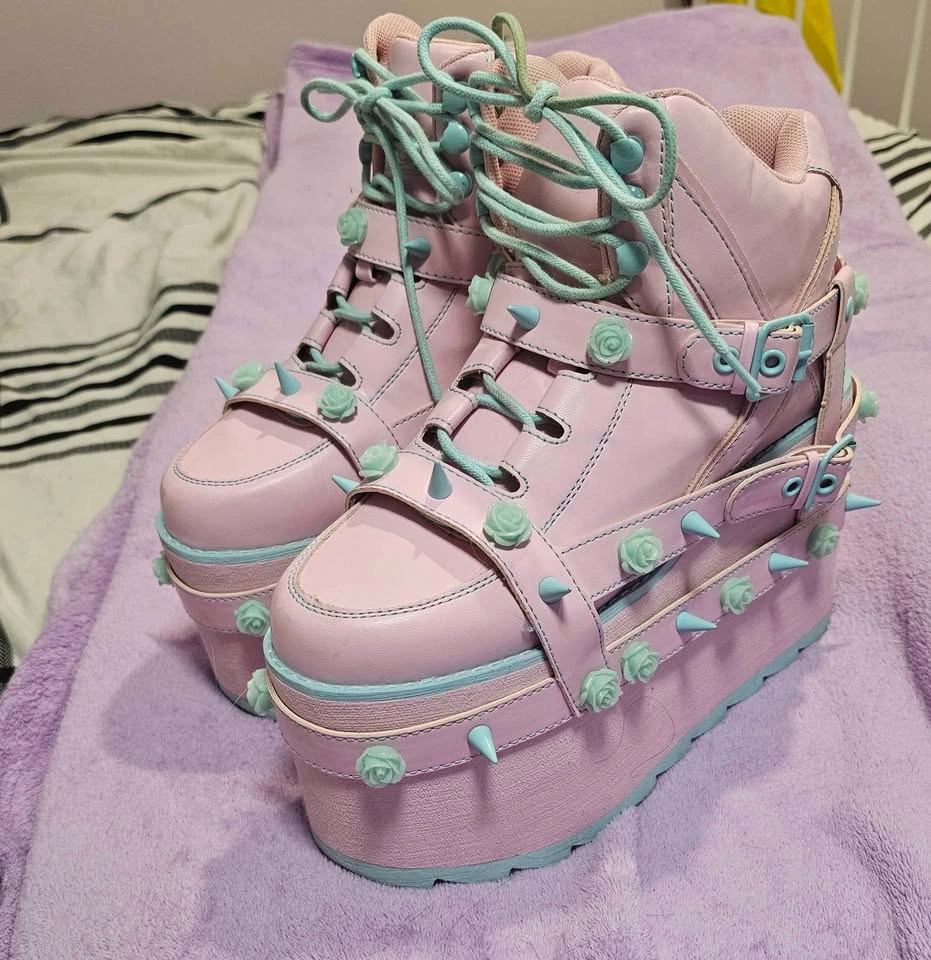 [Size 8] YRU Pink Rose Platform Sneakers - photo 3