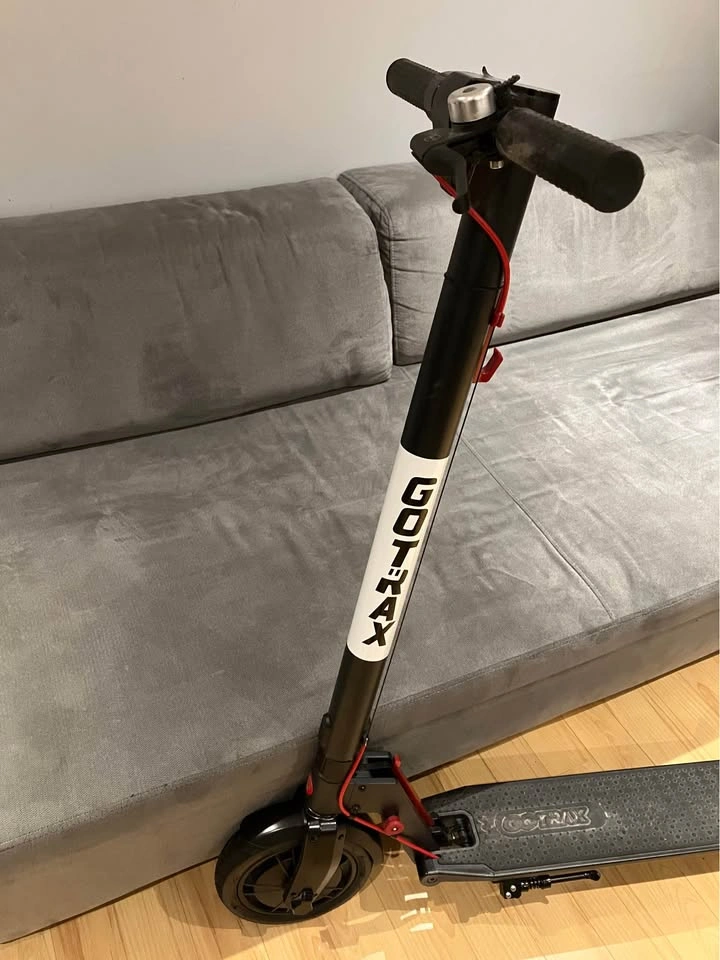 Gotrax Black E-Scooter (2024) - photo 2