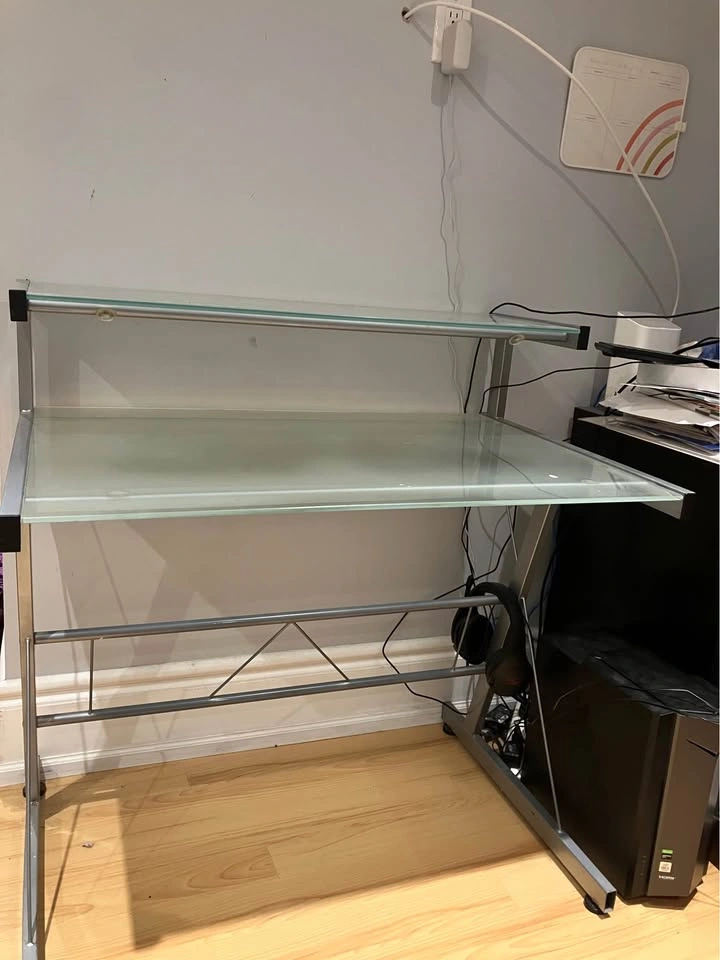 Glass office desk (Flash Furniture from Home Hardware) - photo 2