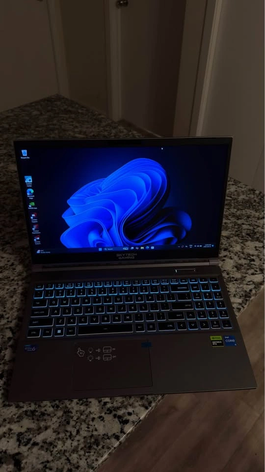 BRAND NEW SKYTECH GAMING LAPTOP | i5-13420H | RTX 3050 | 16GB