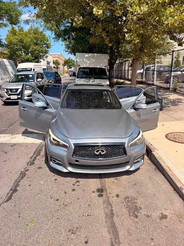 2015 Infiniti q50s awd · 3.7L V6