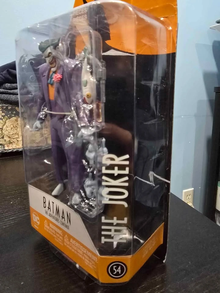 DC BATMAN the adventures continue - THE JOKER - photo 3