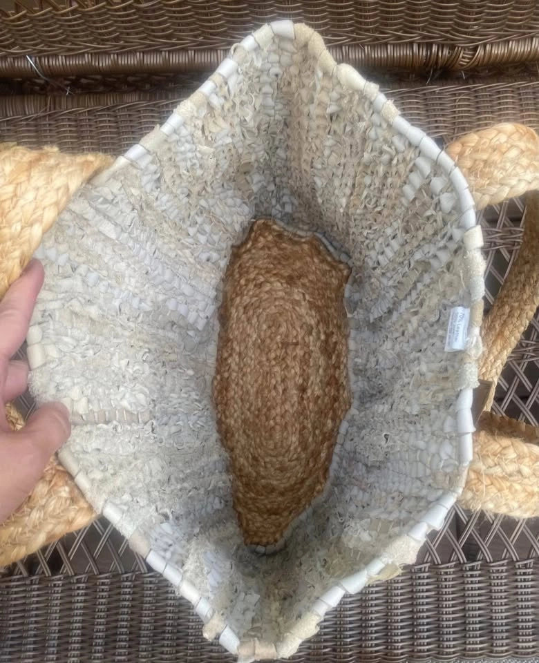 NEW with tags Handwoven Recycled Leather & Virgin Jute Tote - photo 3