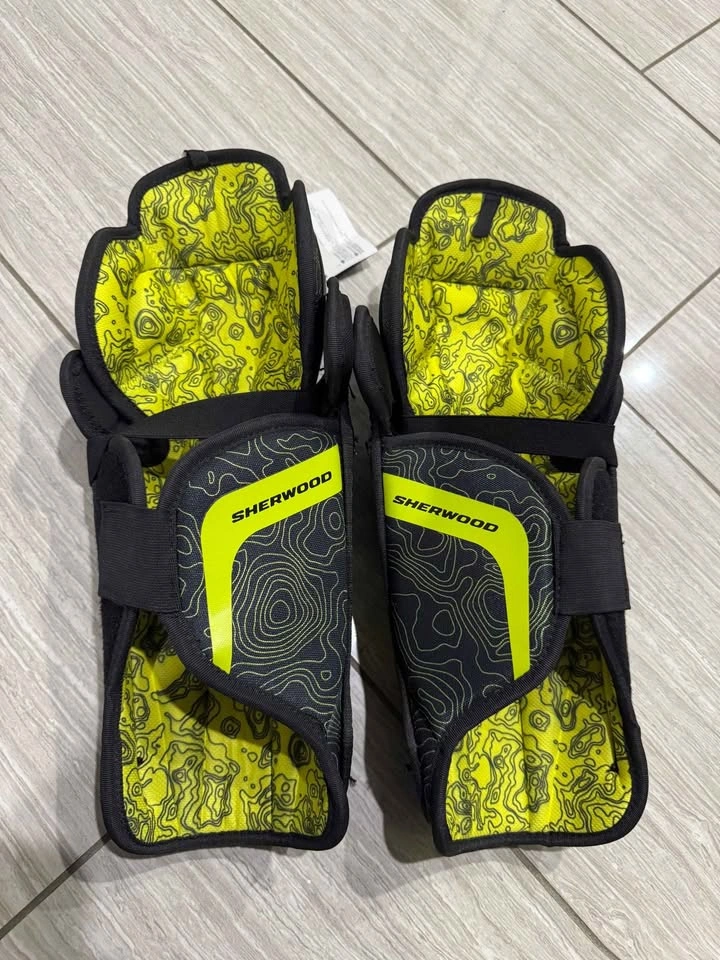 Brand New Sherwood Rekker Legend 4 Junior Shin Guards - 12" - photo 2