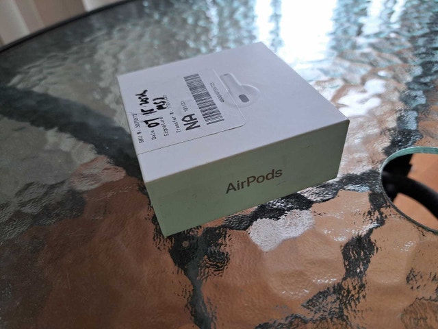 New Apple AirPods 4 MXP63AM/A