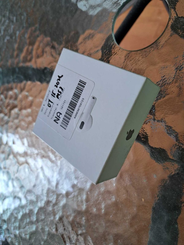New Apple AirPods 4 MXP63AM/A - photo 2