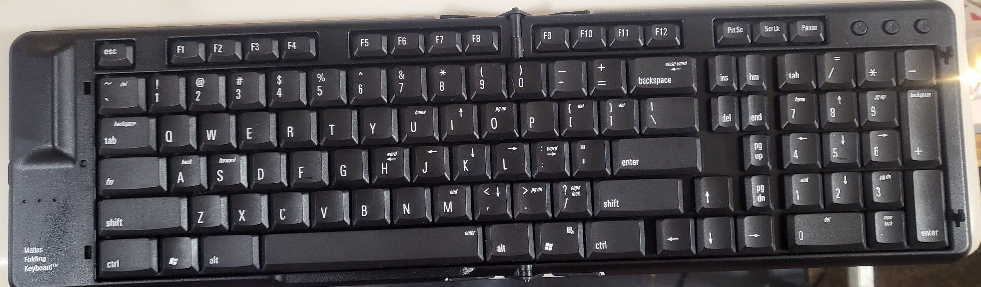 Matias FK304 Black Wireless Lightweight Portable Folding Keyboar - photo 2
