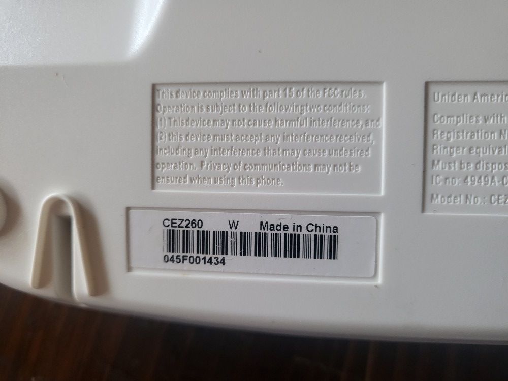 2 Uniden CEZ260W Big Button Desktop Corded Phones - photo 3