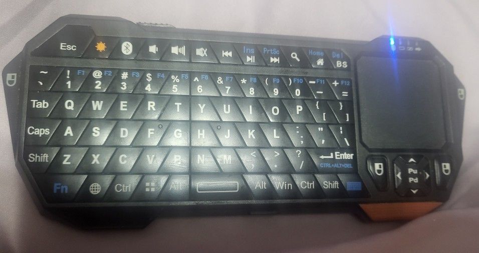 Mini Bluetooth Keyboard w/ built-in Touchpad. Black