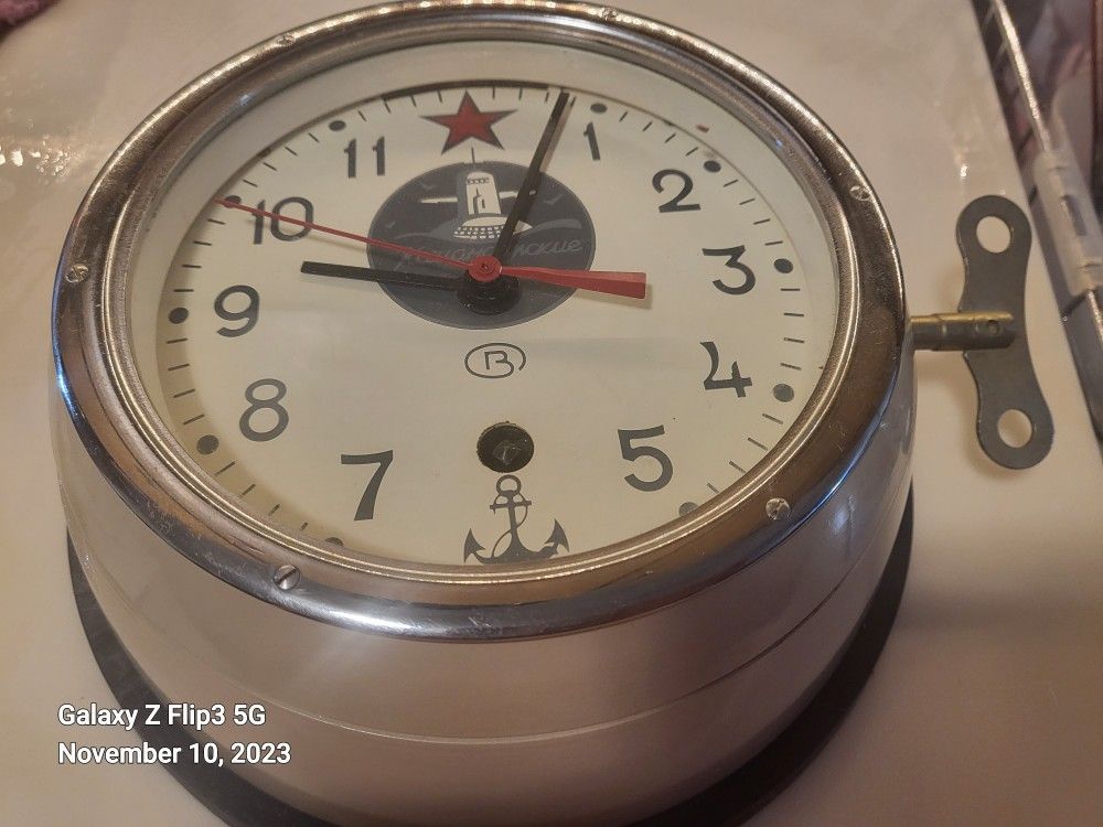 Vintage Russian Soviet Kauahguyckue Submarine Clock - photo 2