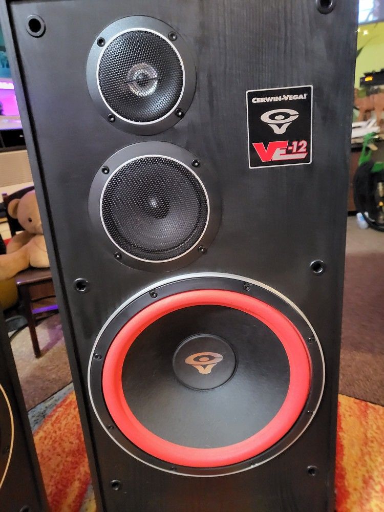 Cerwin Vega VE-12 Speakers: Great Sound! - photo 2