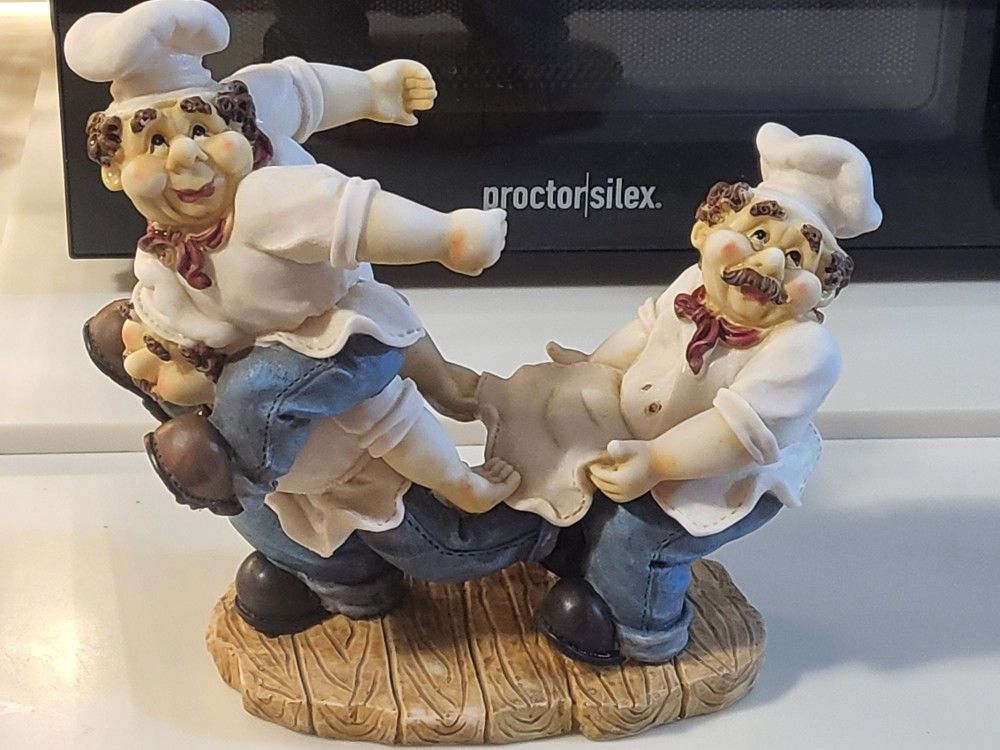 Vintage 3 Chefs Fighting Ceramic Figurine - photo 5