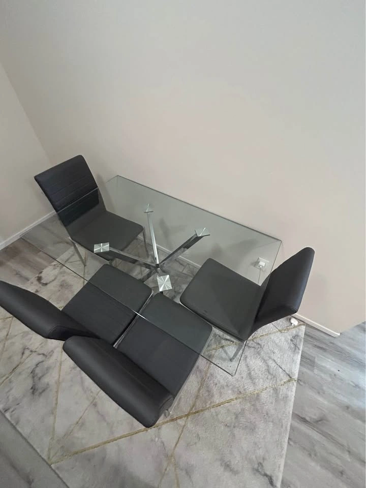 Leons Dining table set - photo 3