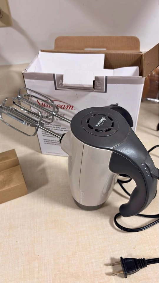 Sunbeam Hand Mixer