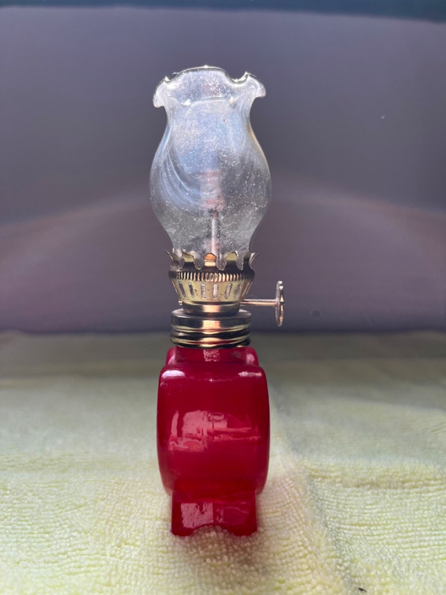 Vintage Heart-Shaped Oil Lamp - photo 2