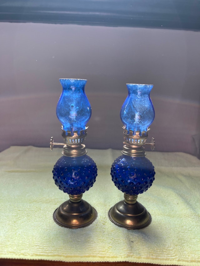 Vintage Pair Of Cobalt Blue Miniature Oil Lamps Made in Hong Kon - photo 2