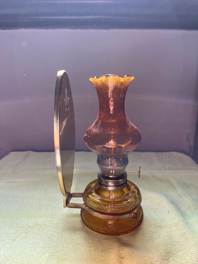 Vintage Amber Oil Lamp - photo 2