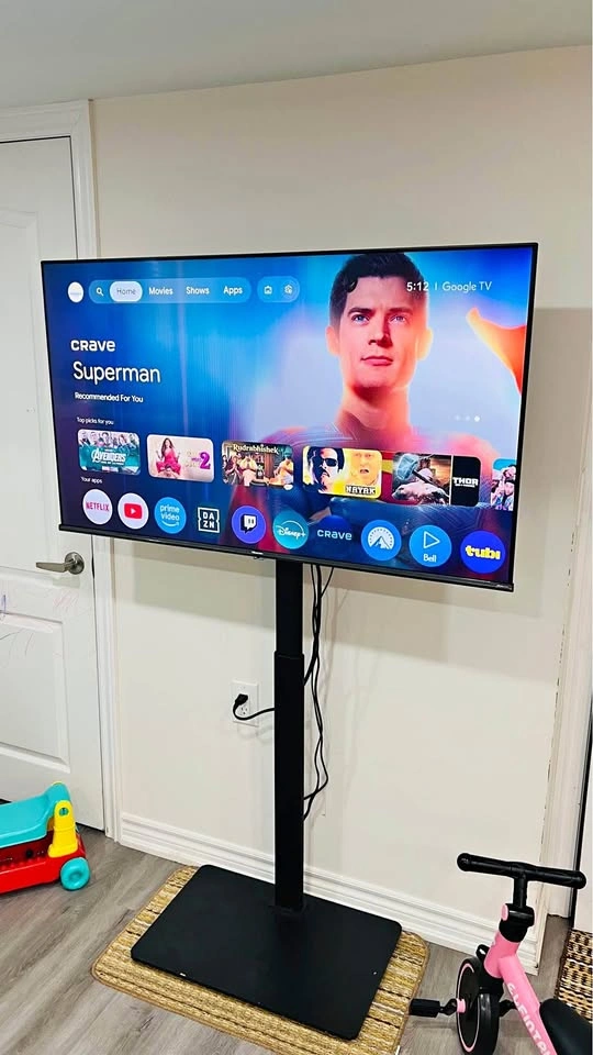 Hisense Smart TV with Floor Stand