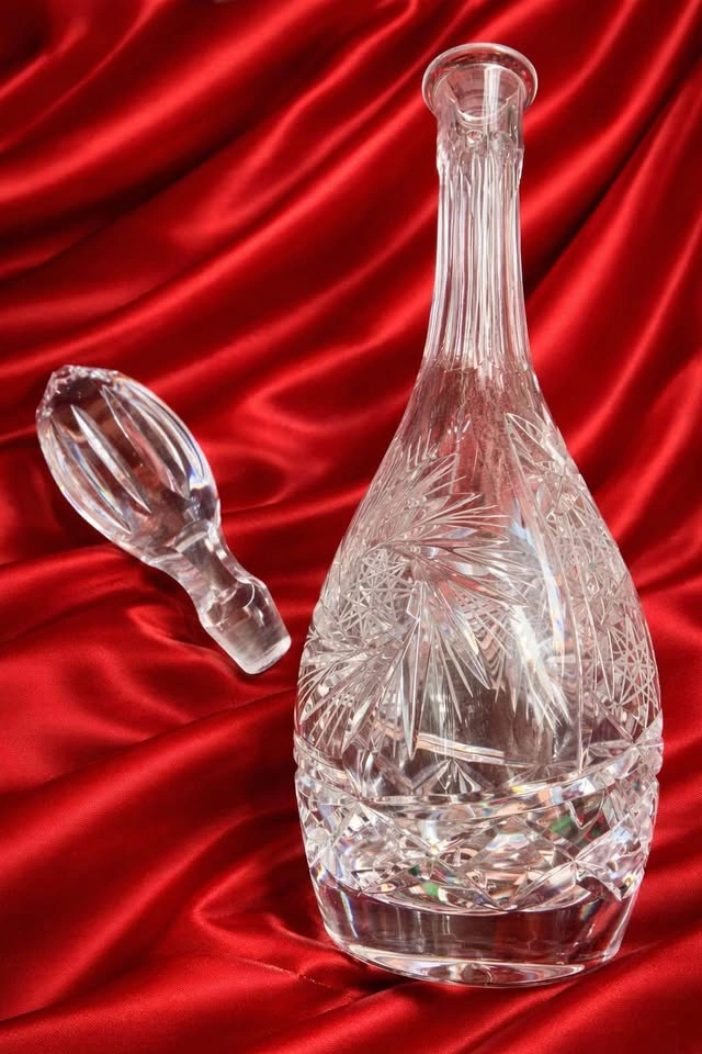 Vintage Cut Crystal Wine Decanter - photo 2