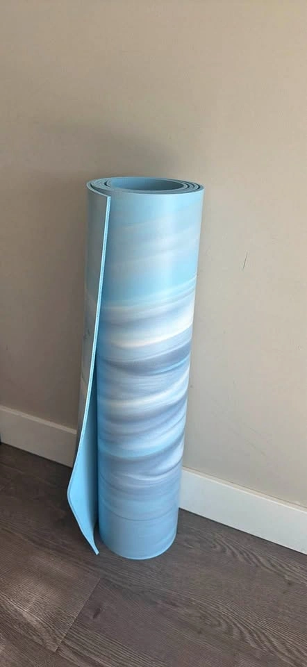 Lululemon Yoga Mat (only used once)