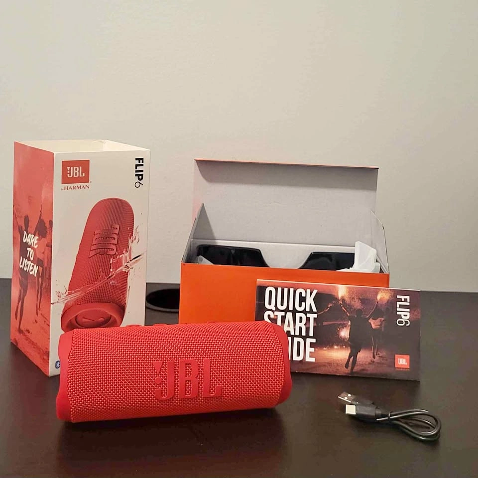 JBL Flip 6 Bluetooth Speaker