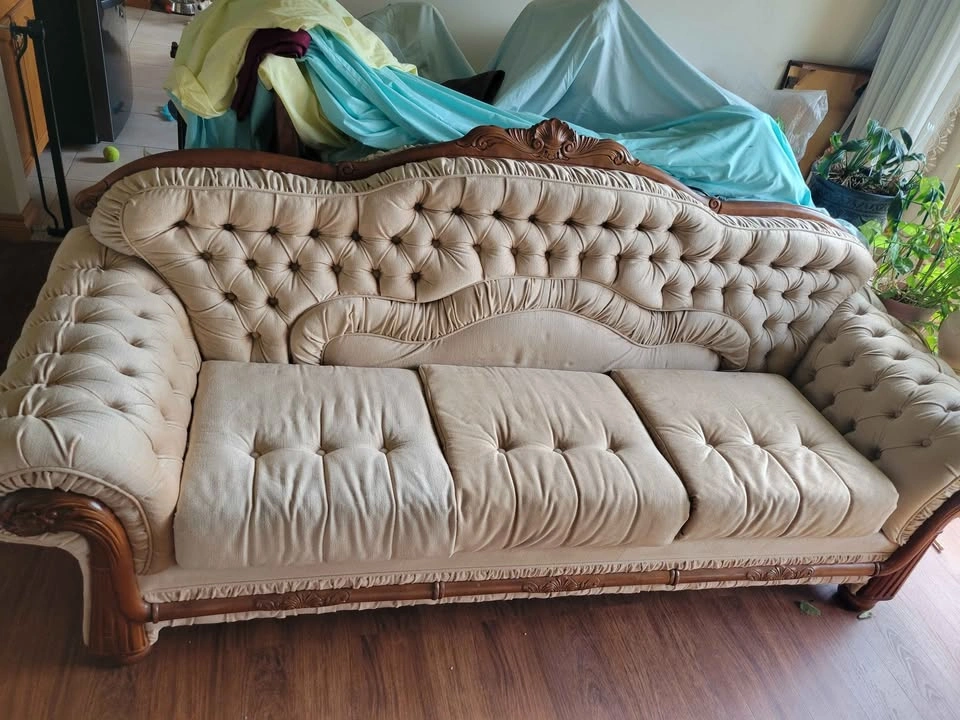 3-Piece Victorian Style Couch Set - photo 2