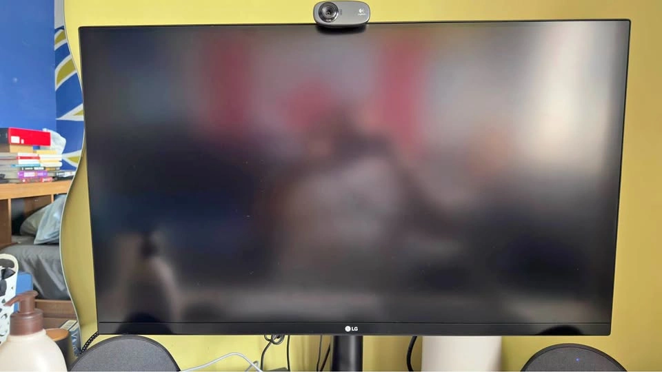 LG 32GK650G-B 32” 1440p 165Hz Gaming Monitor