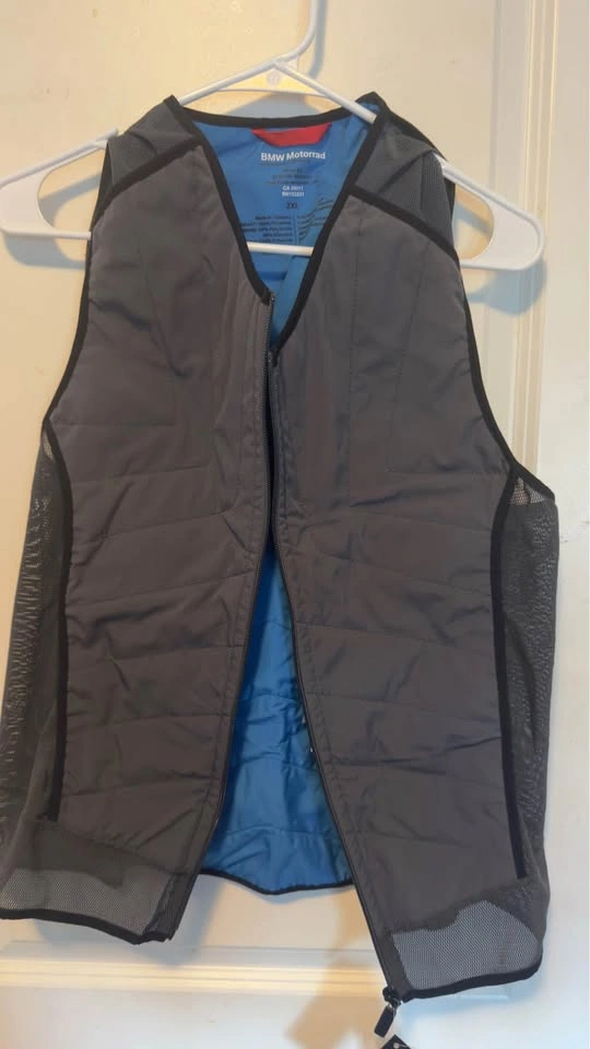 BMW Motorrad cool down vest