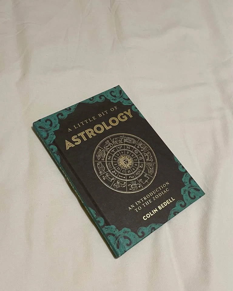 Astrology, Auras, Chakras, Numerology Books - Set of 4 - photo 2