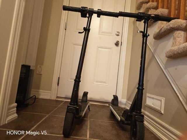 Jetson Omega electric scooter - photo 2