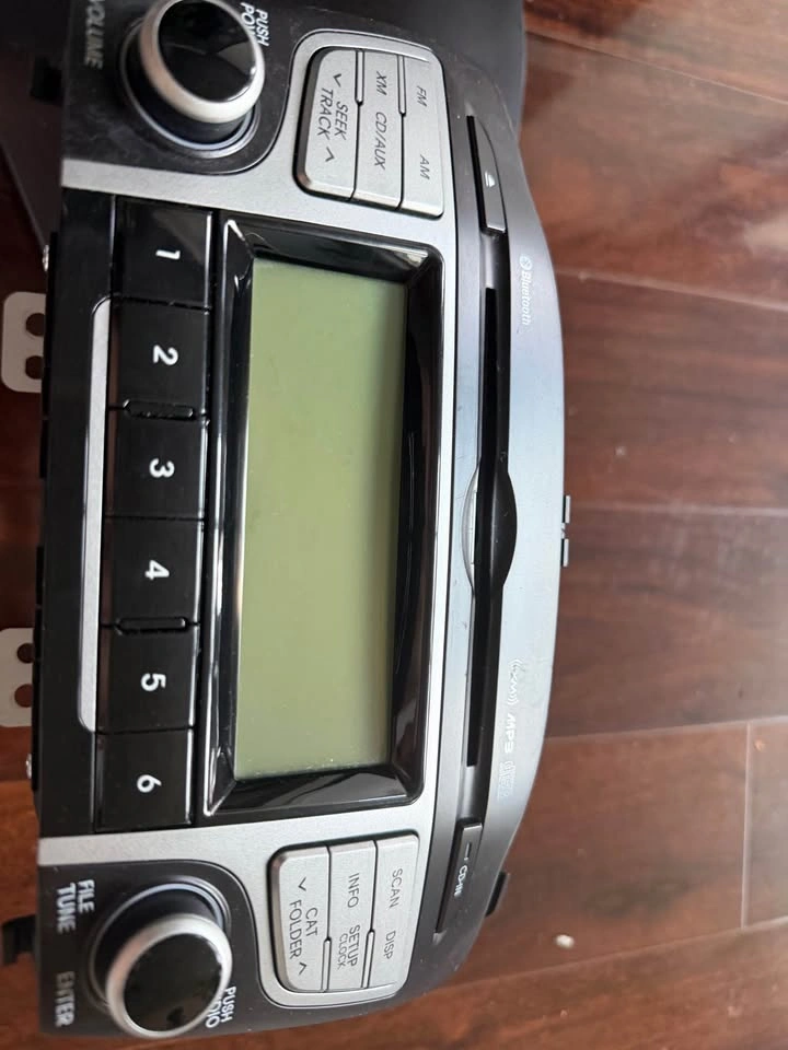 Hyundai Tucson 2010-2014 OEM FM radio, mp3, bluetooth - photo 3