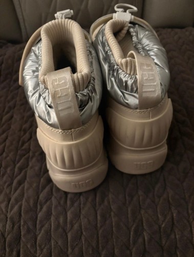 Ugg Silver Puffer Snow Boots - photo 4