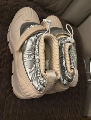 Ugg Silver Puffer Snow Boots - photo 5