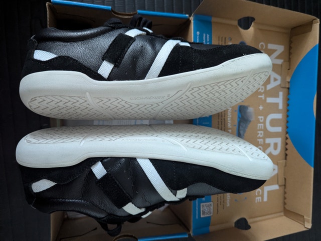 Like New Xero Kelso Barefoot Shoes Size 41 Euro / 8 Men - photo 3