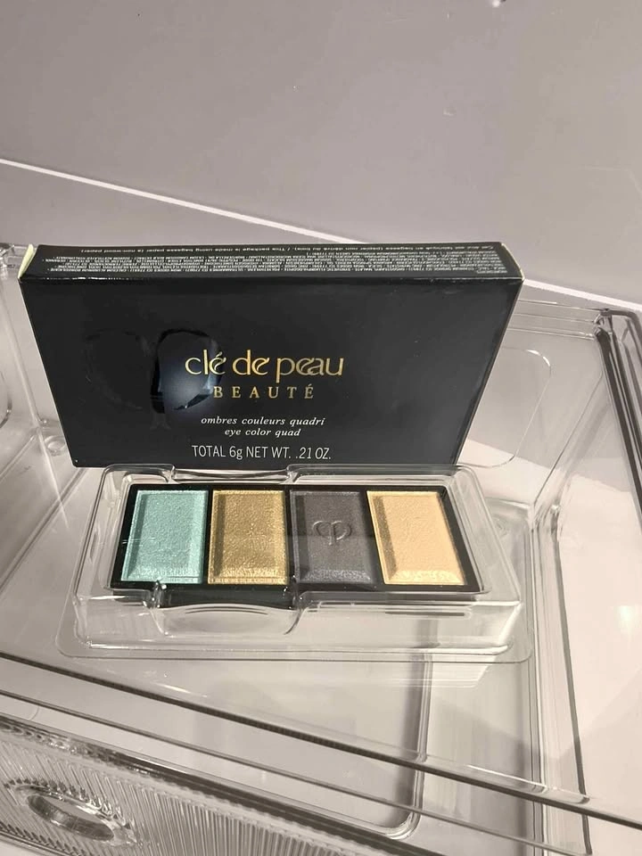 Clé de Peau Beauté Eye Color Quad refill (Shade 310 / Moon Beam)