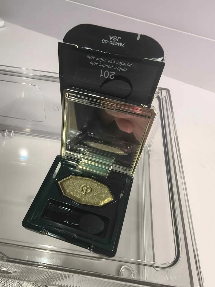Cle De Peau Beaute Powder Eye Color Solo - 1.8g/.06oz - Shade 20 - photo 2