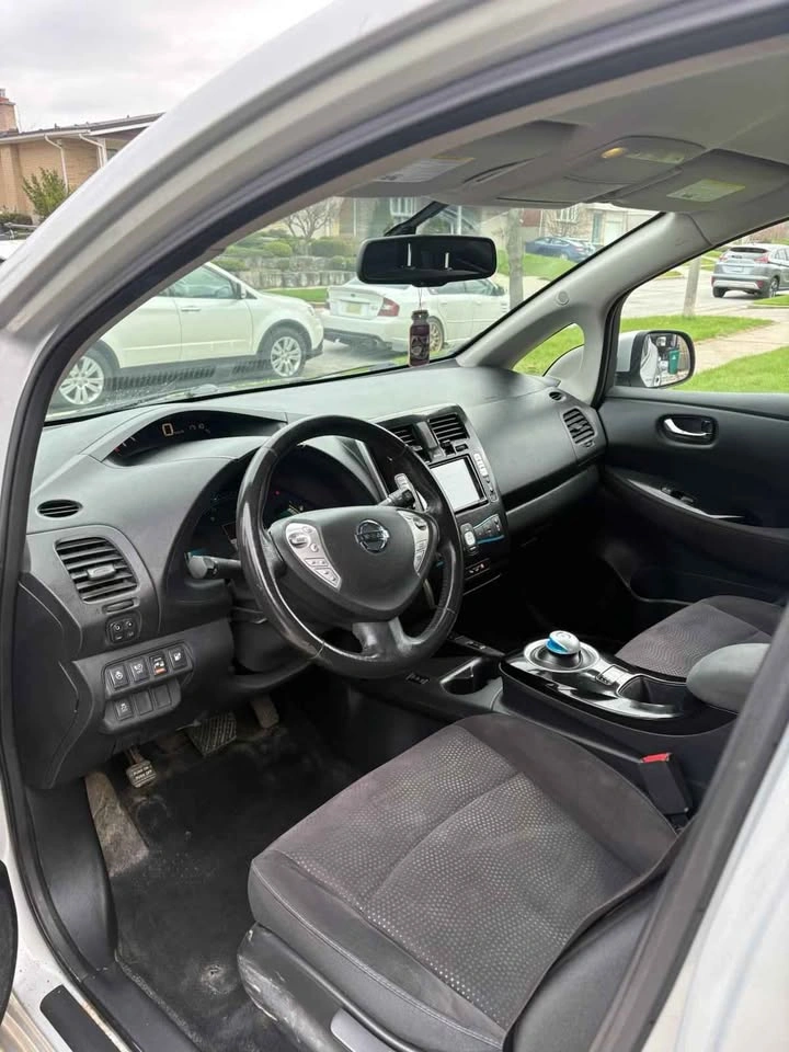 2014 Nissan Leaf - photo 2