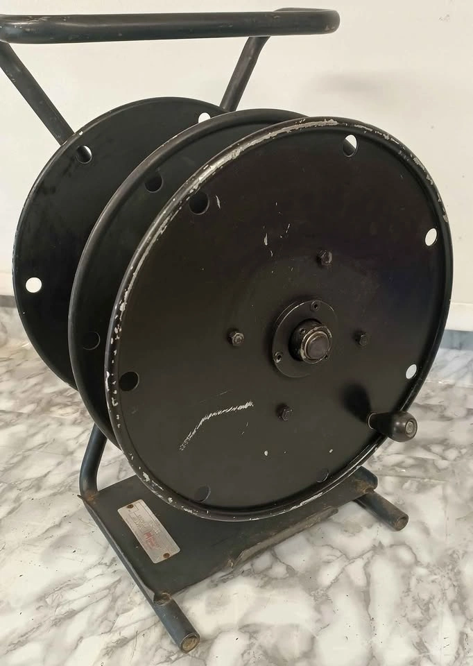 Hannay Reels AVX-100 Portable Cable Reel - photo 5