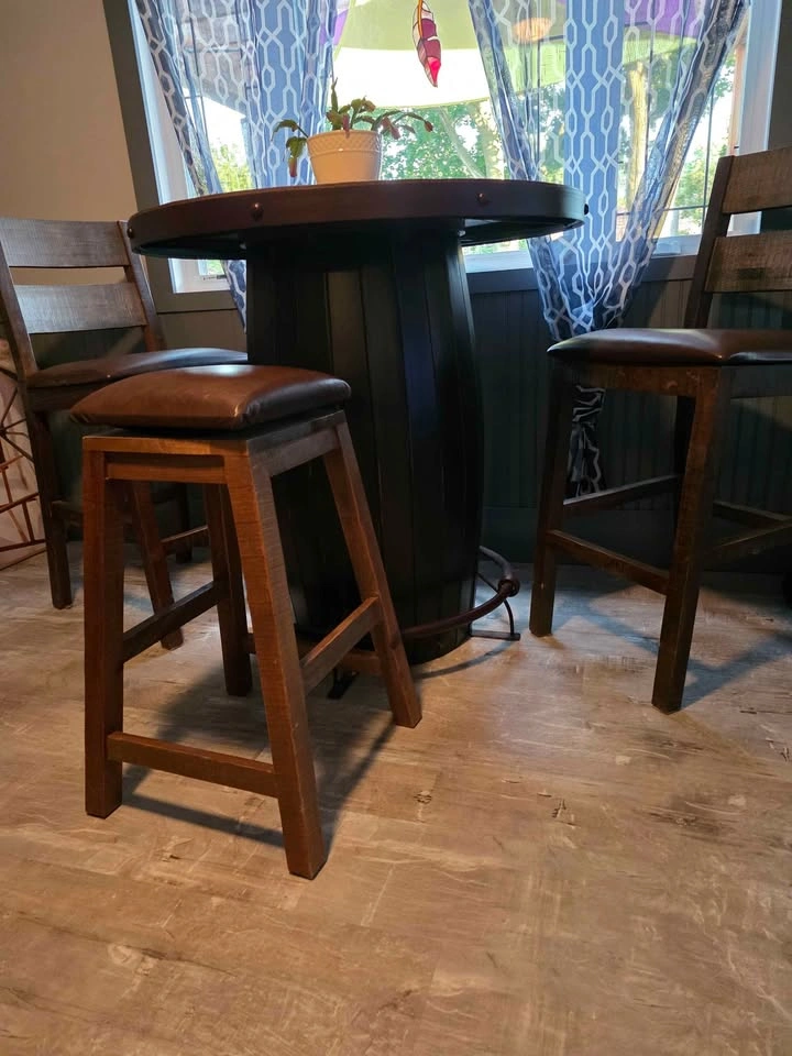 Barrel Style Pub Table & 4 stools - photo 3