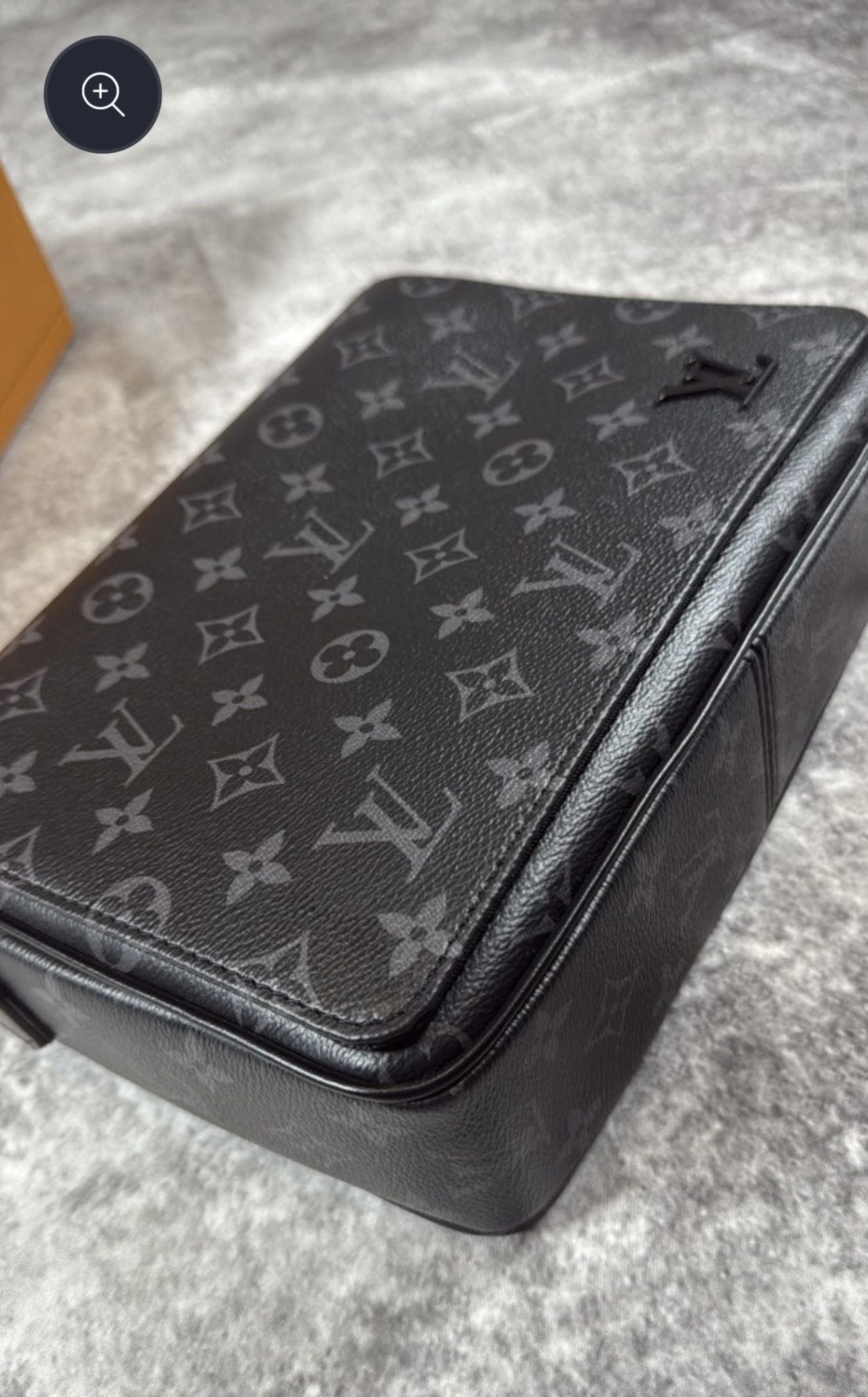 Luis Vuitton Handbag - photo 3