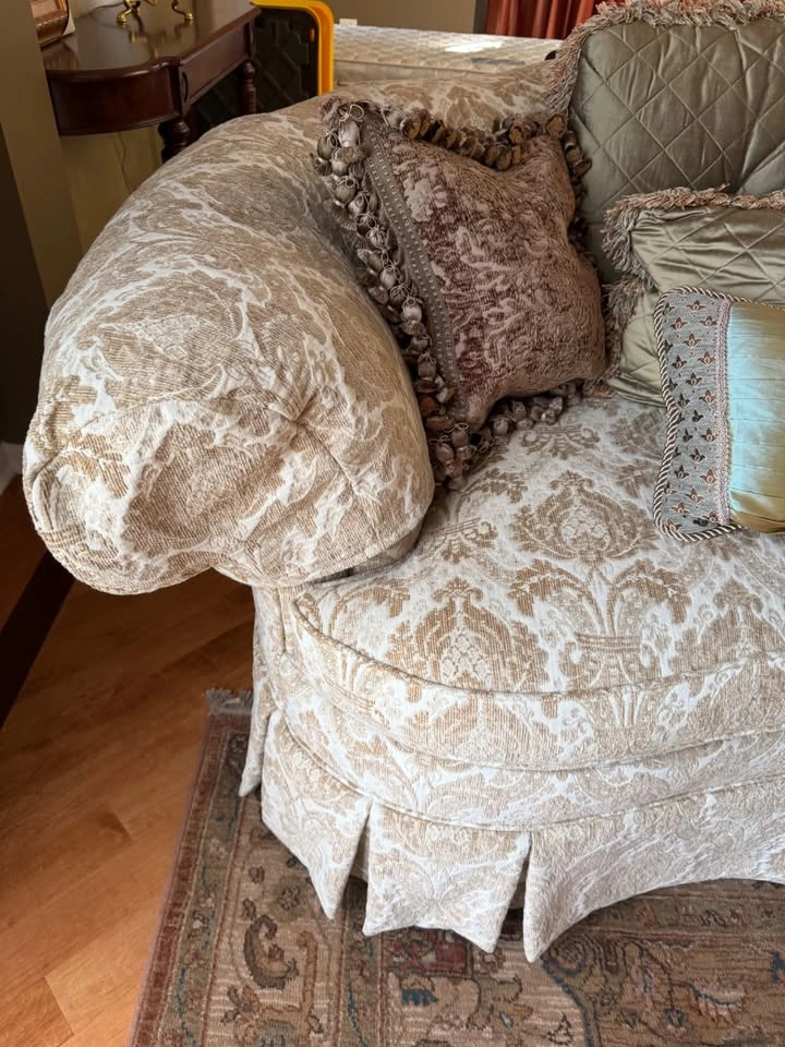 Taylor King Living Room Set: 2 Damask Sofas & Leather Ottoman - photo 3